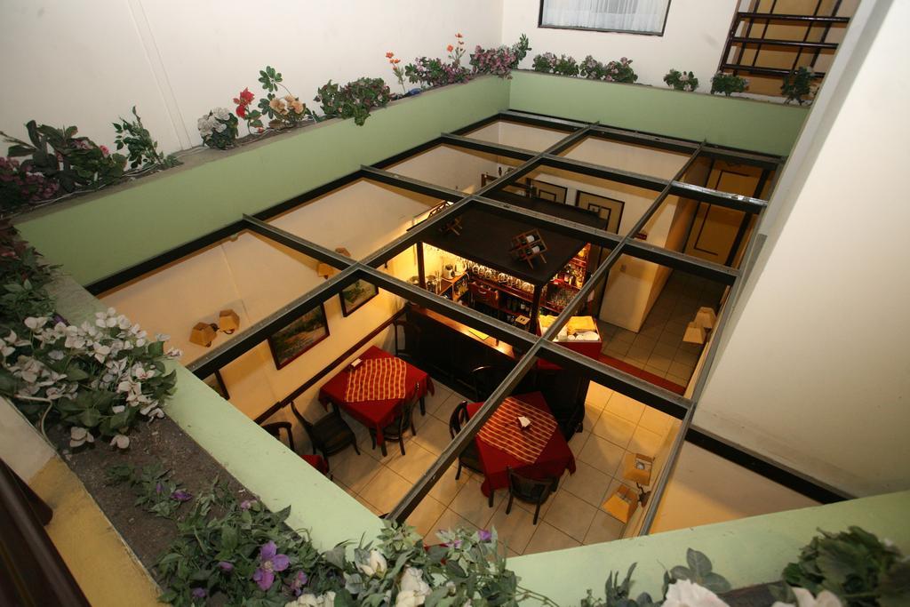 Hotel Puerta De Alcala Valparaiso Exterior photo